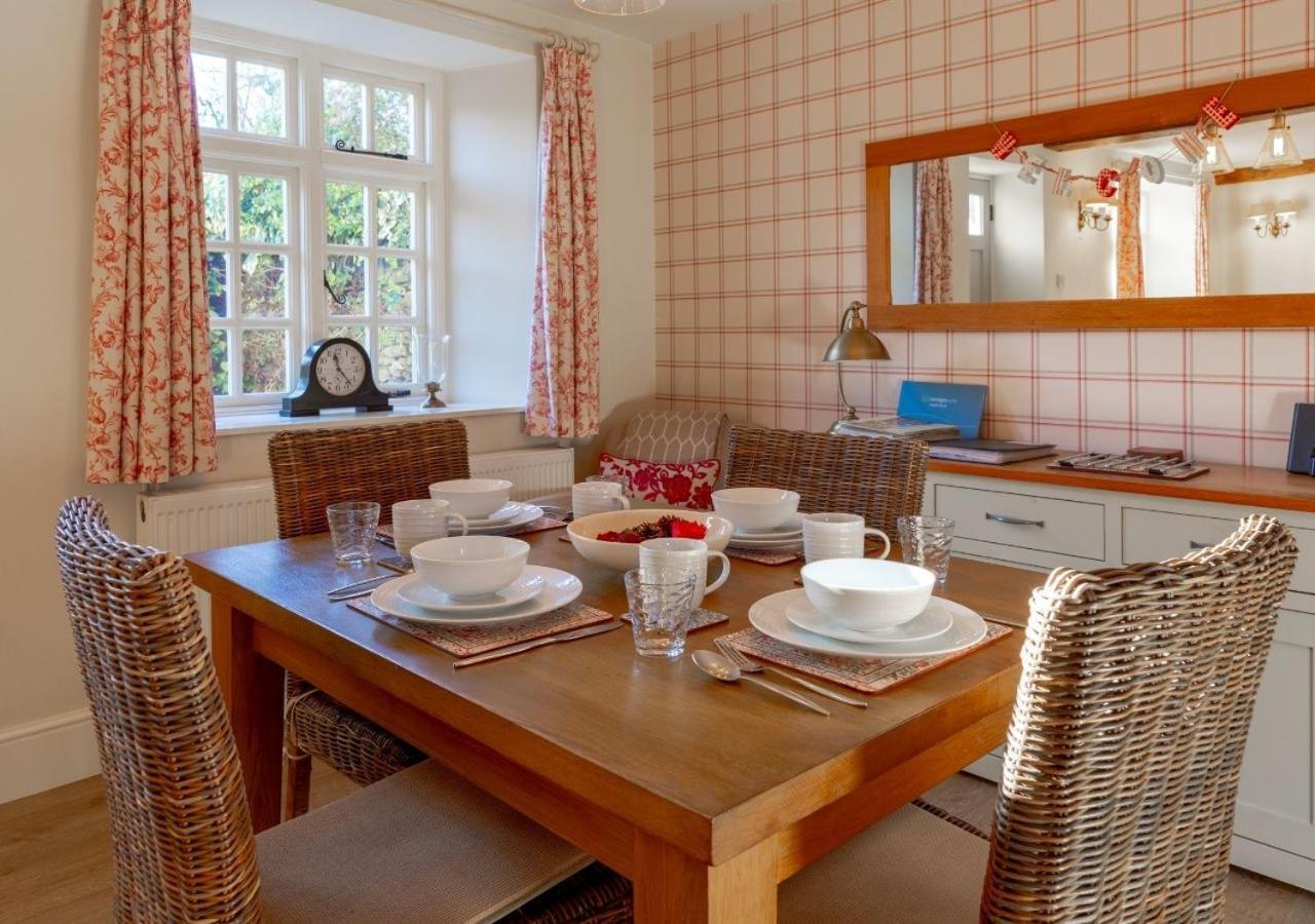 Jasmine Cottage - 2 Bedroom In Heart Of Bourton! Exterior foto